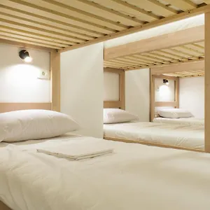 Albergue Gravitas, Split